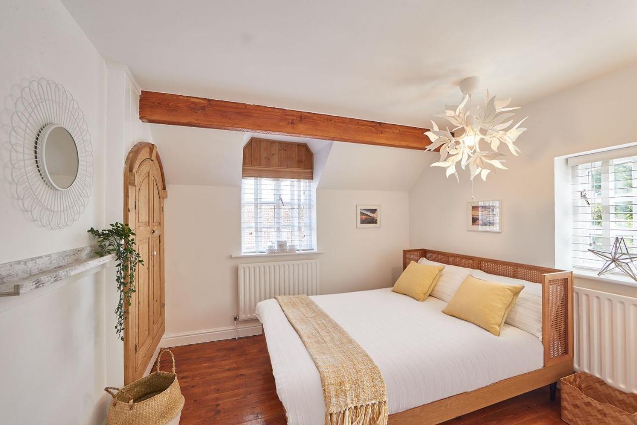 Host & Stay - Abbey View Cottage วิทบี ภายนอก รูปภาพ